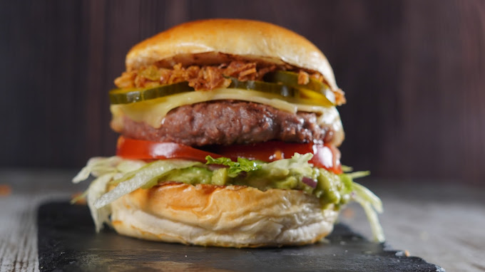 Aires Burger Beach Bar